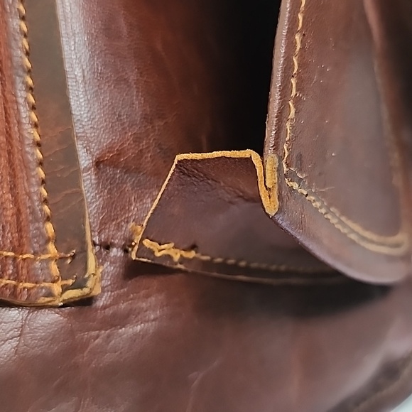 Firu Handmade brown leather crossbody saddlebag lots of pockets - Picture 7 of 14